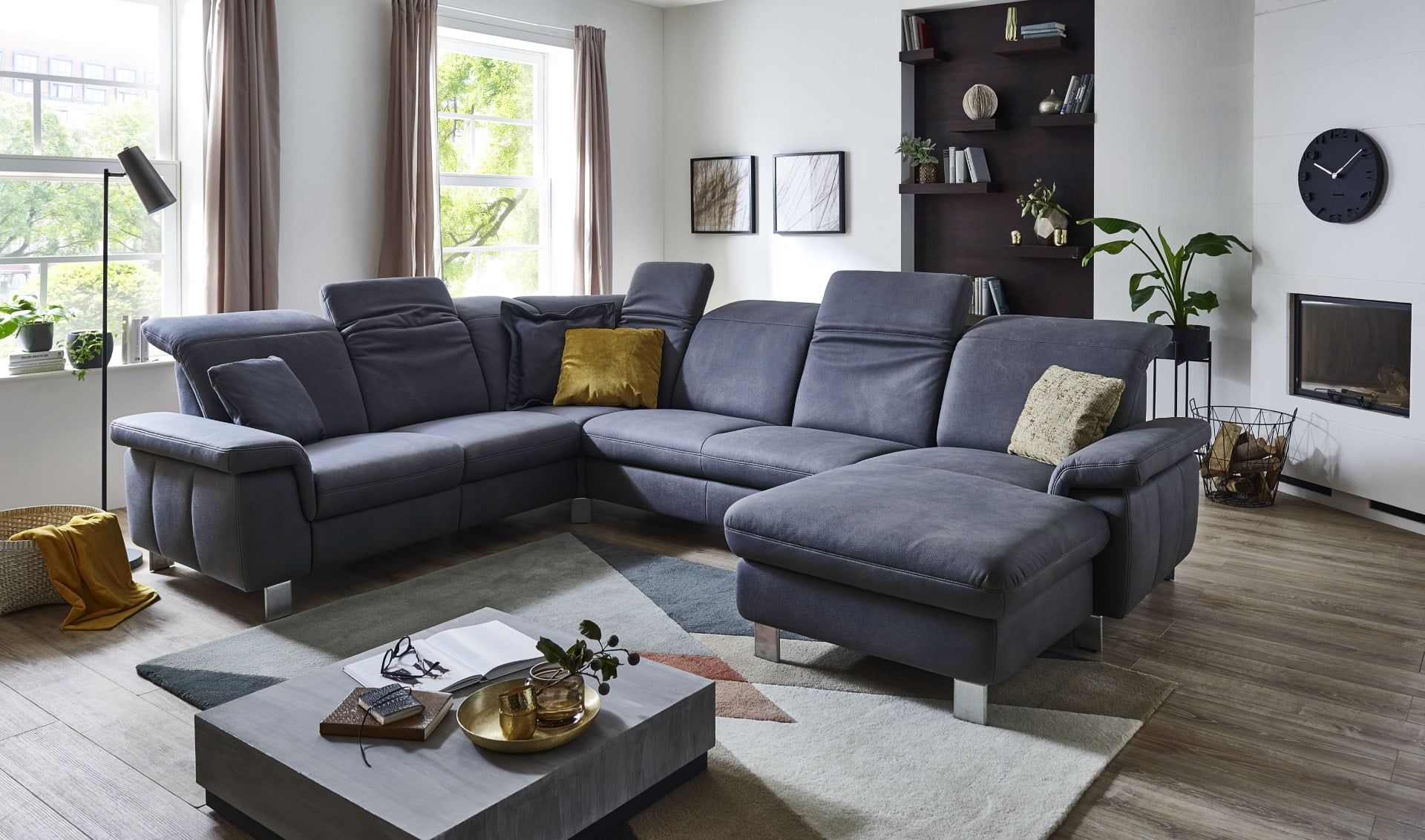Ecksofa in Blaugrau mit verstellbaren Kopfstützen und Ottomane
